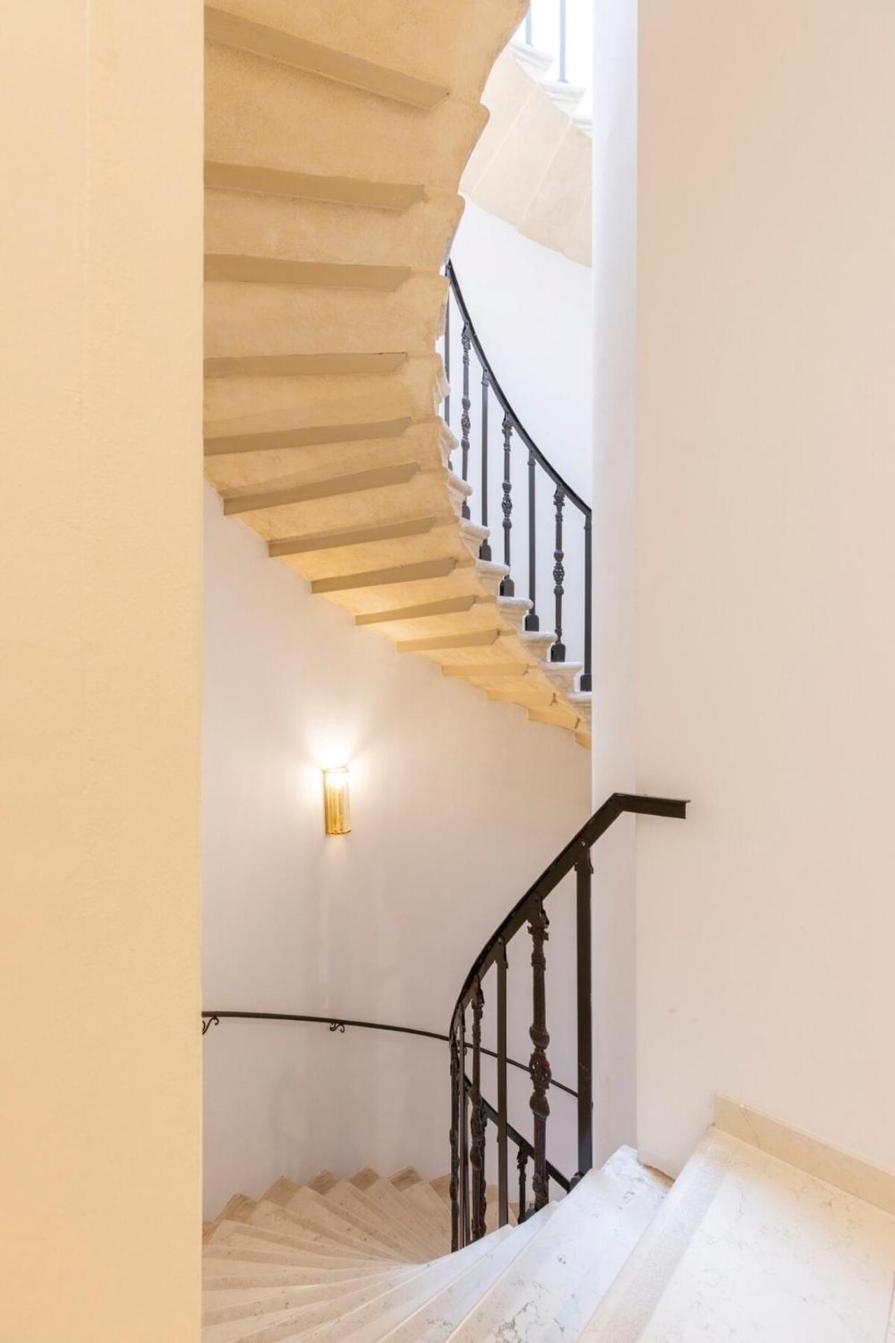 Manin Grand House Apartment เวโรนา ภายนอก รูปภาพ